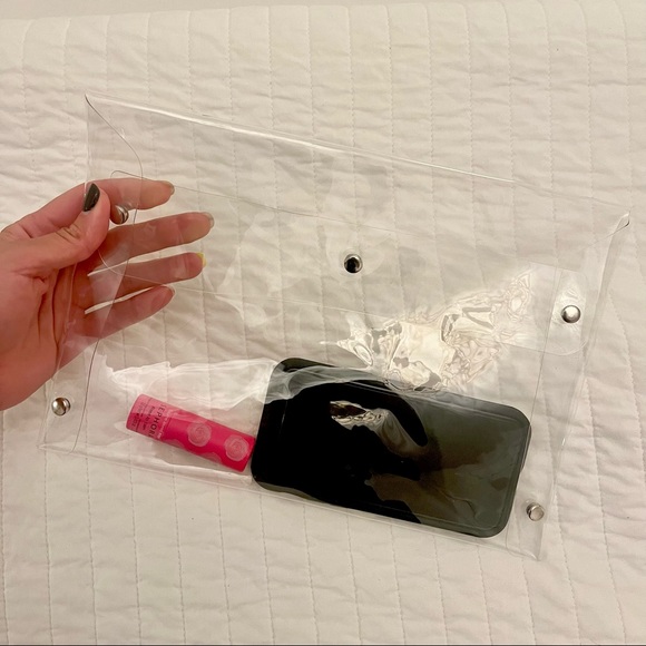 Clear Clutch - Picture 2 of 3